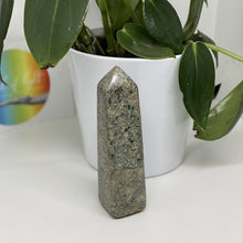 Load image into Gallery viewer, Green Kyanite Tower